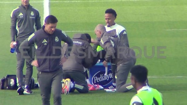 愿无大碍!米利唐覆按中受伤缠上厚厚绷带 阿隆索代替他完成覆按